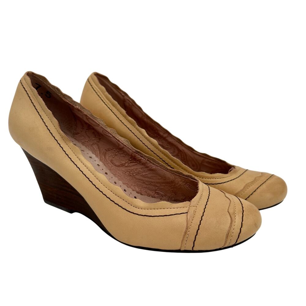 Seychelles Yellow Leather Retro Round Toe Wedge Heels Size 7.5
